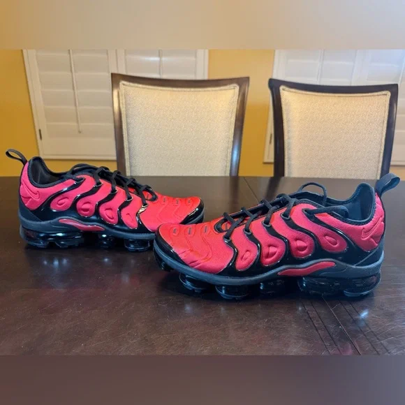 New Nike Air VaporMax University Red Black Sneakers Shoes Size US 11.5 - Picture 8 of 11